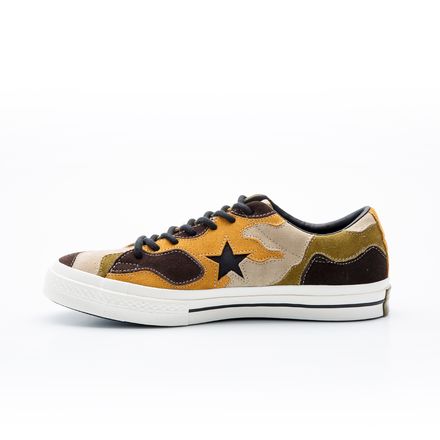 converse one star camo suede