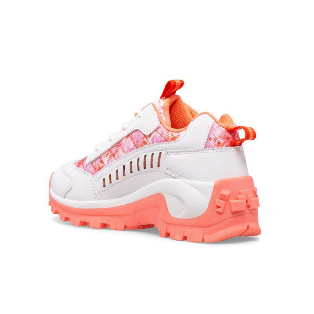 Intruder-cat – Coliseum